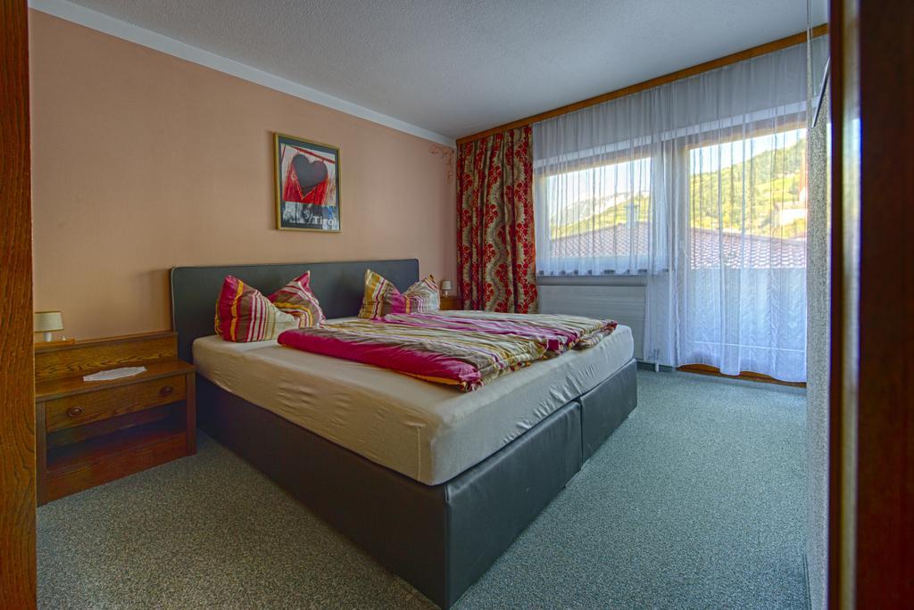 Garni Fischer Oetz Room photo